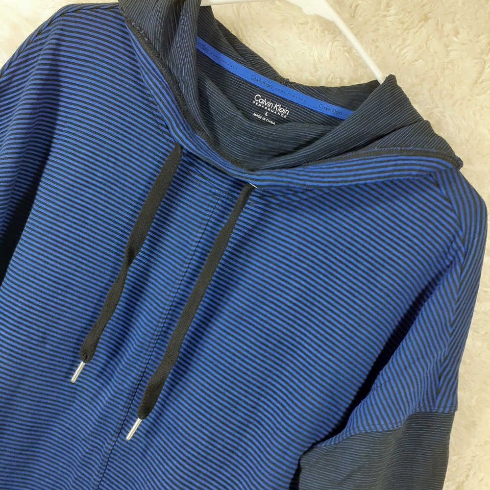 Calvin Klein Crop Hoodie